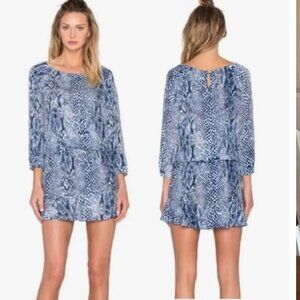SOFT JOIE Arryn B Blue/White Snakeskin Print Mini Dress - Size Large